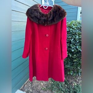 Stunning Vintage Stevens Hockanum Fabric Topaz Red Wool Coat with Fur Trim 🧥